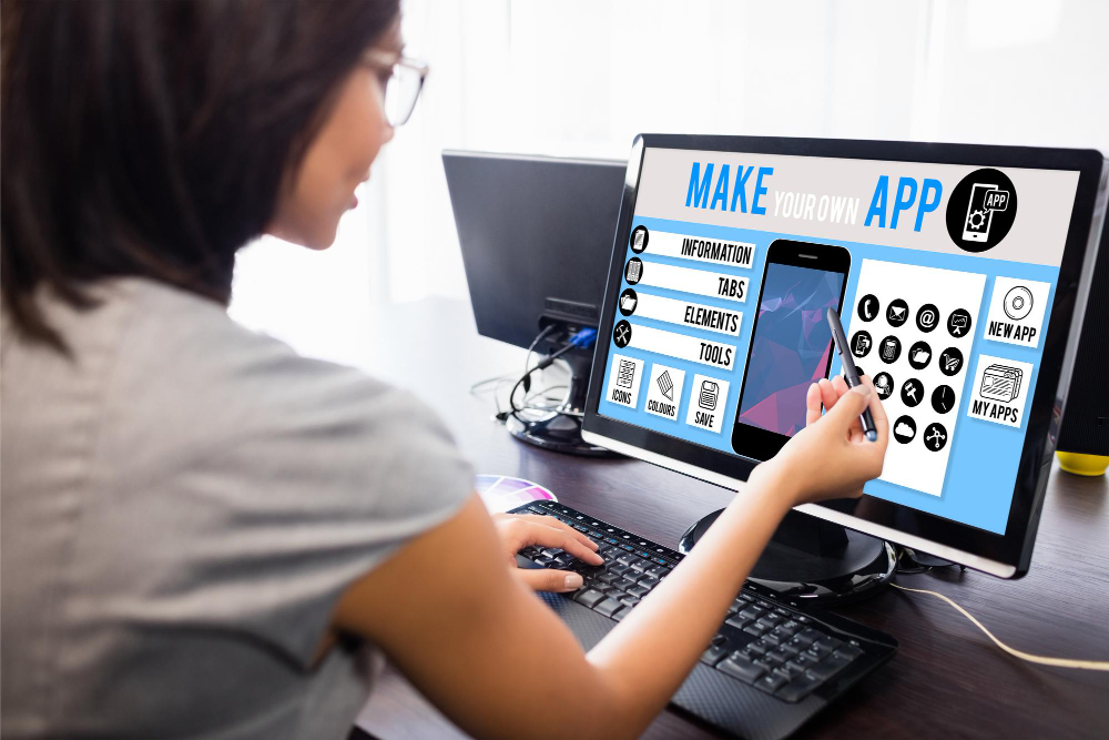 Building a Company Program – Should You Choose a Ready-Made Customizable Solution or Develop Fully Custom Software?